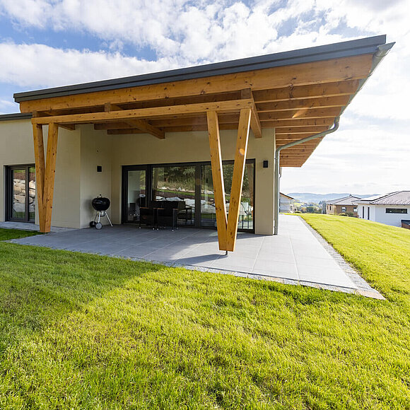 Neubau eines Einfamilienwohnhauses mit Doppelgarage Terrasse und Garten